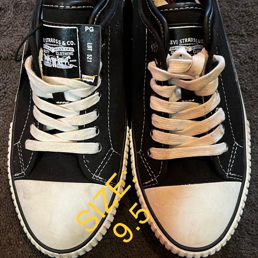 Mens, Blk/Wte Canvas sneaker,Size: 9.5, BRAND NEW…